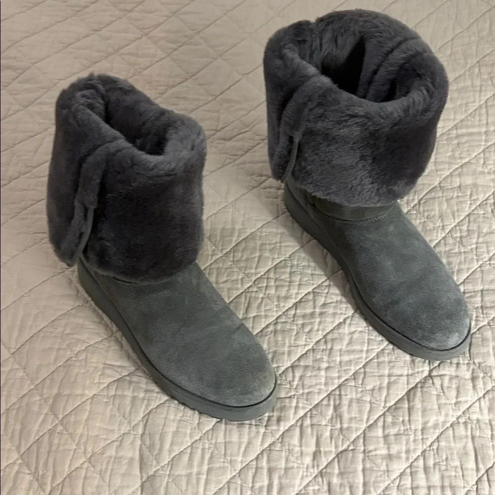 UGG Kara Treadlite Gray Suede Boots. Water Resistant. Wear up or cuffed. Sz 9. - Picture 3 of 13